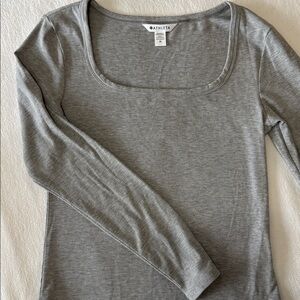 NWOT Athleta Women's Signature Rib Long Sleeve Gray Top